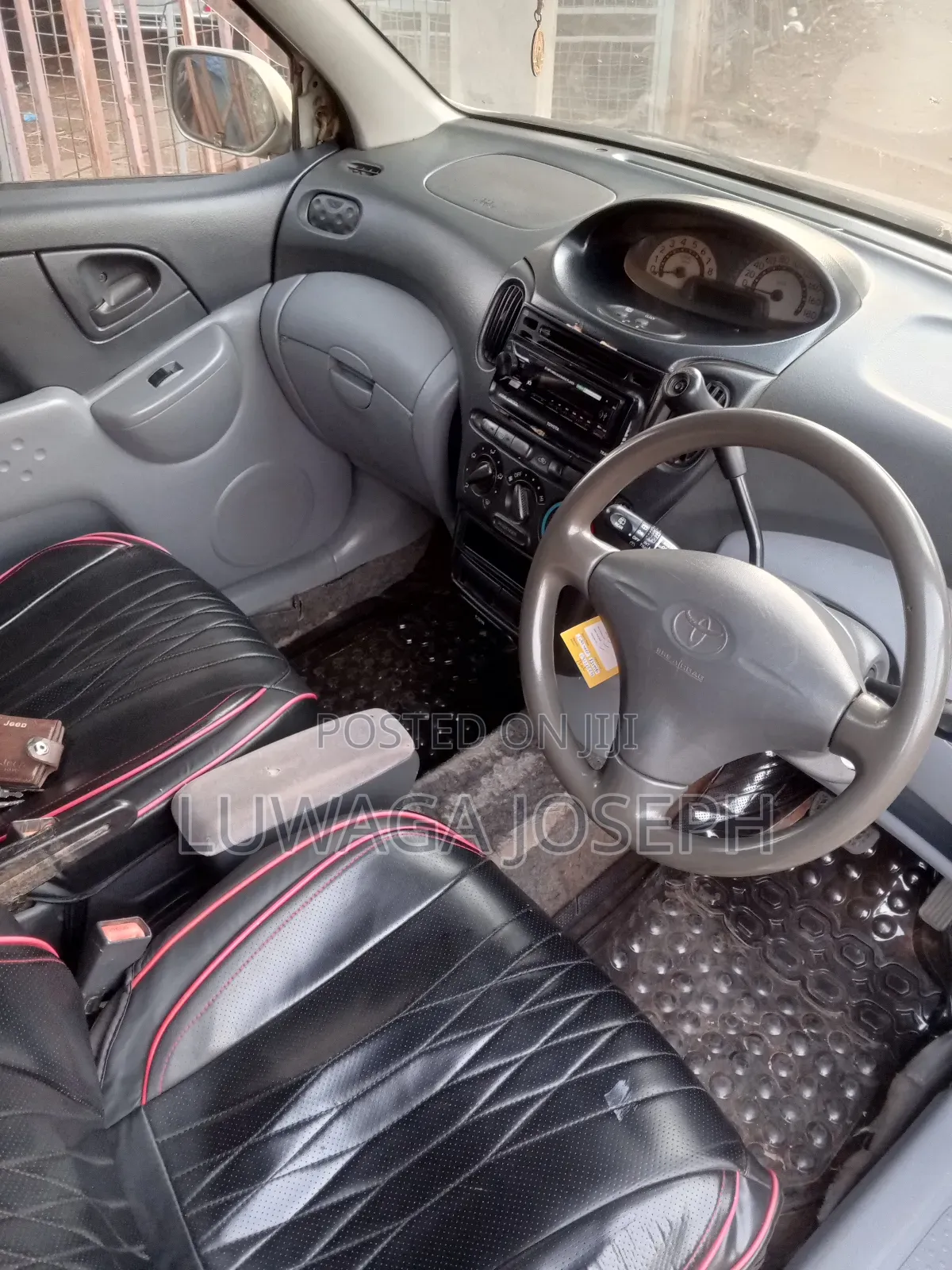 Toyota Fun Cargo 2002 Beige