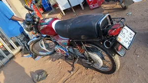 Bajaj Boxer 100 2020 Red