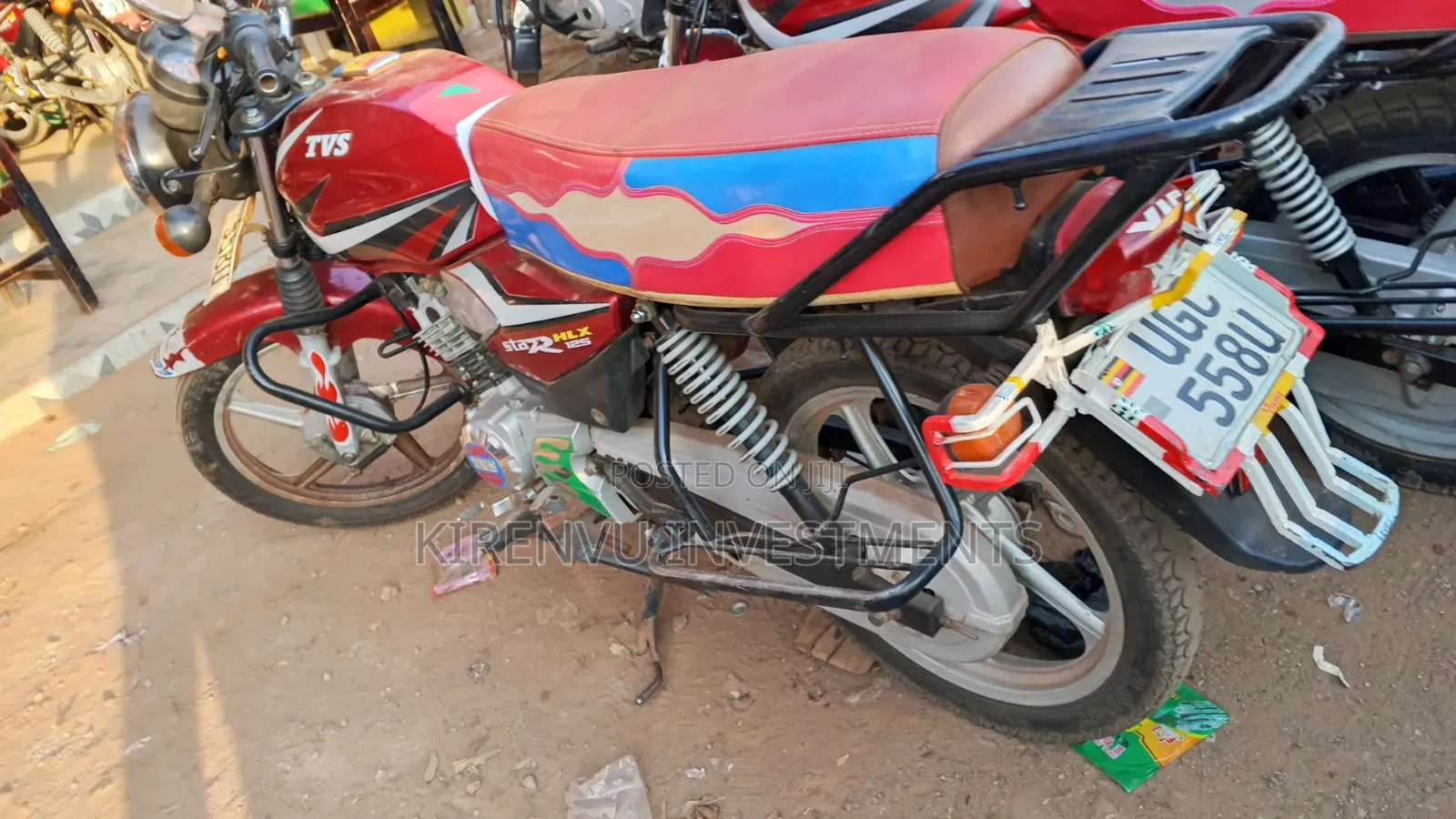 TVS HLX 125 2023 Red