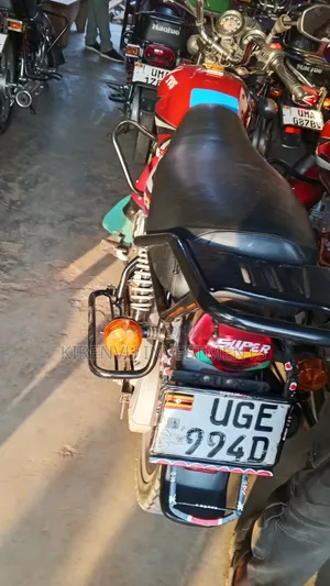 TVS HLX 125 2023 Red