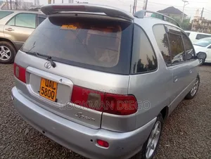 Toyota Ipsum 1999 Silver