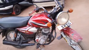TVS HLX 125 2018 Red