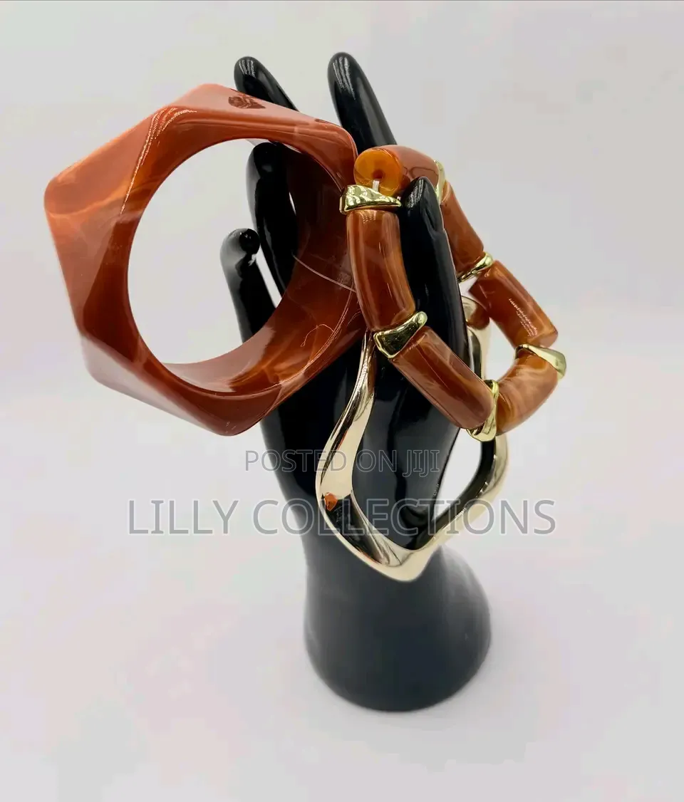 Gorgeous Acrylic Bangles Set