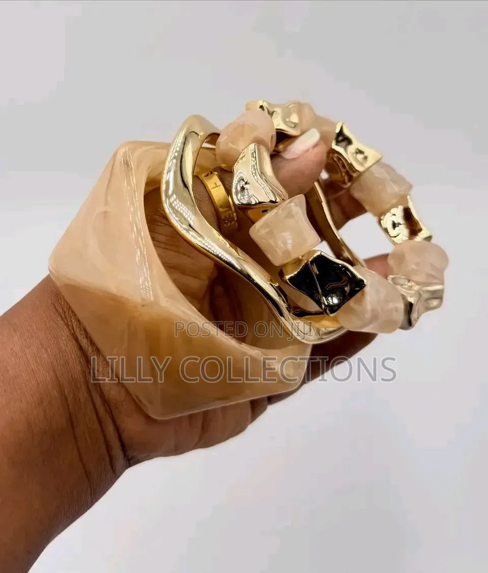 Gorgeous Acrylic Bangles Set