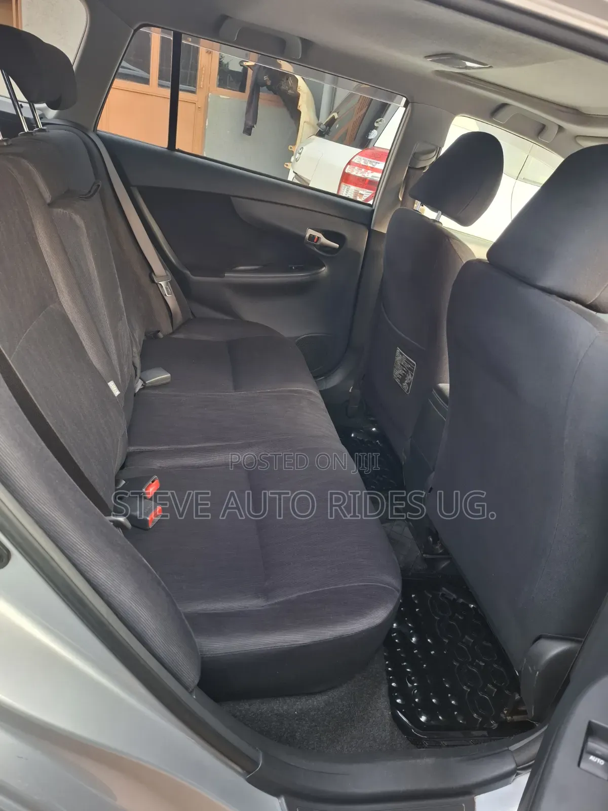 Toyota Corolla Fielder 2010 Silver