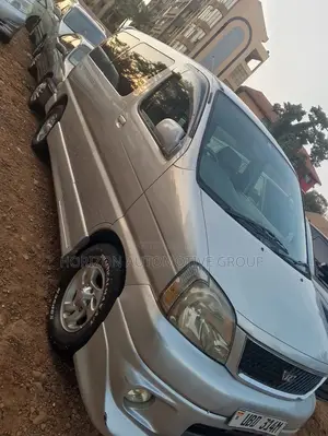 Toyota Regius 2001 Silver