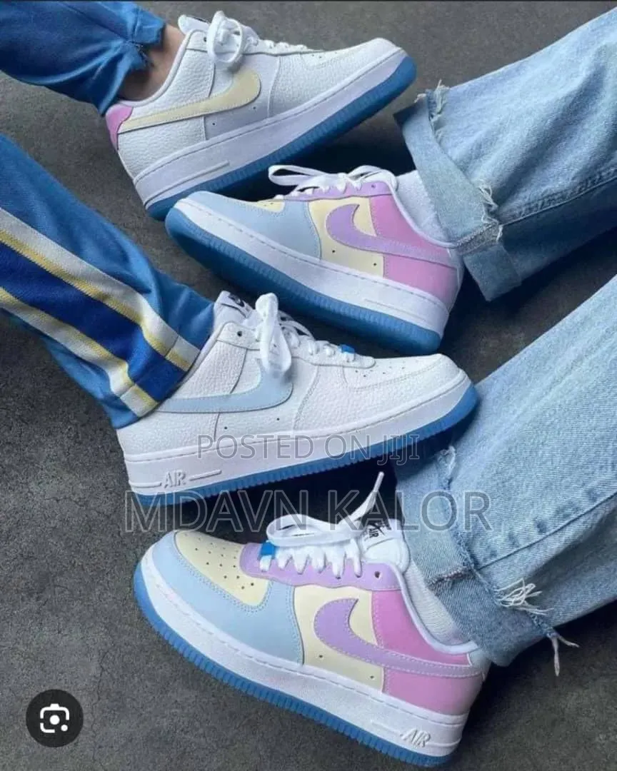 Women's Nike Sneekers