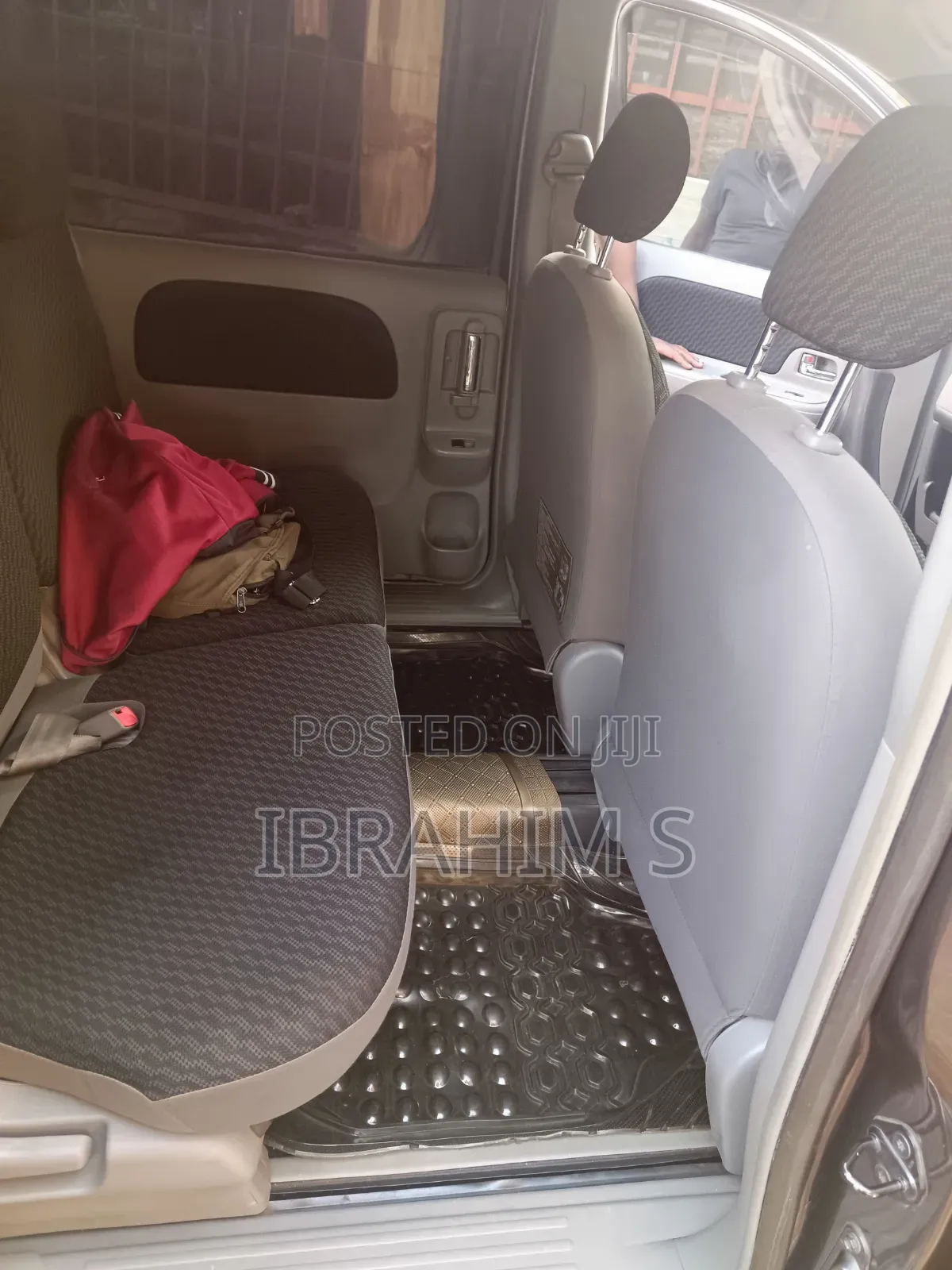 Toyota Sienta 2011 Gray