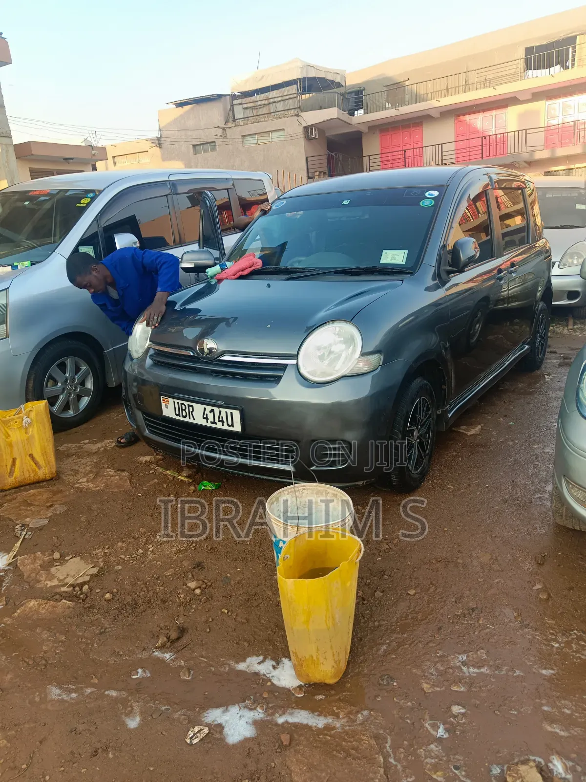Toyota Sienta 2011 Gray