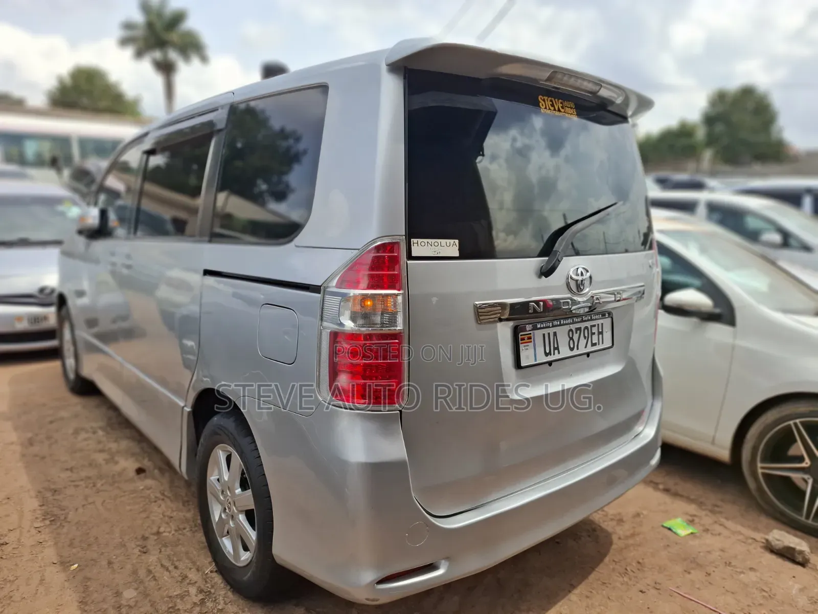 Toyota Noah 2009 Silver