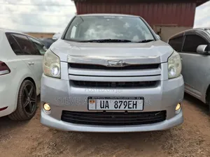 Toyota Noah 2009 Silver