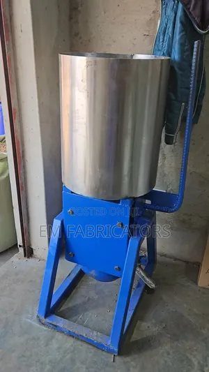 High-Capacity 40kg Commercial Peanut Butter Machine. / Gnuts Machine.