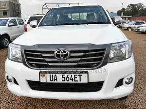 Toyota Hilux 2014 White
