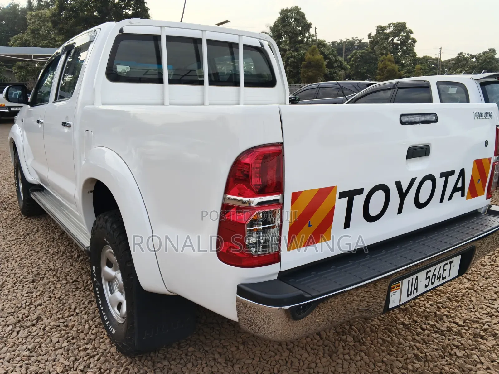 Toyota Hilux 2014 White