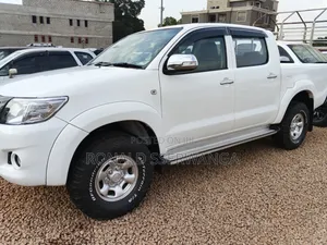 Toyota Hilux 2014 White