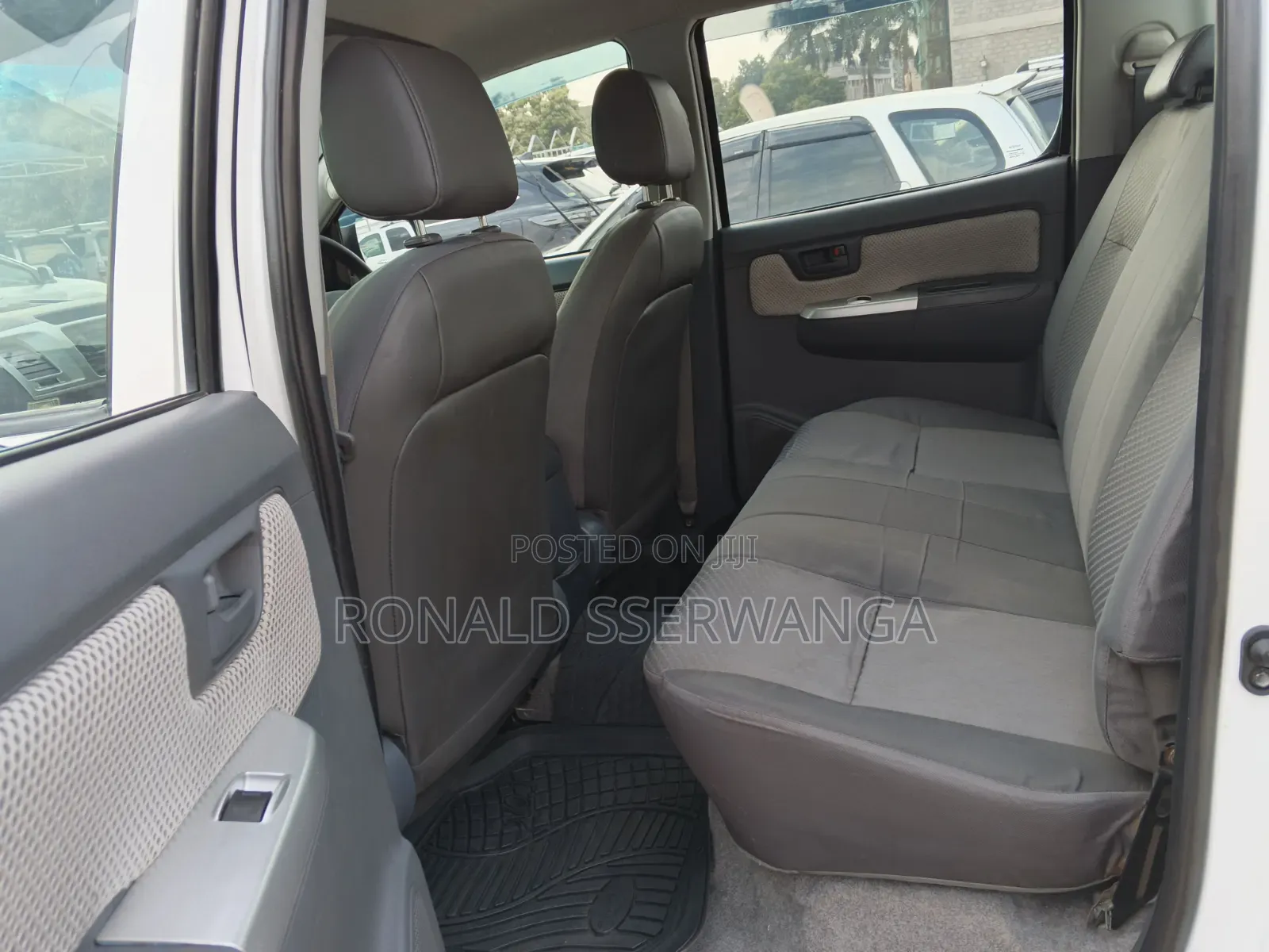 Toyota Hilux 2014 White