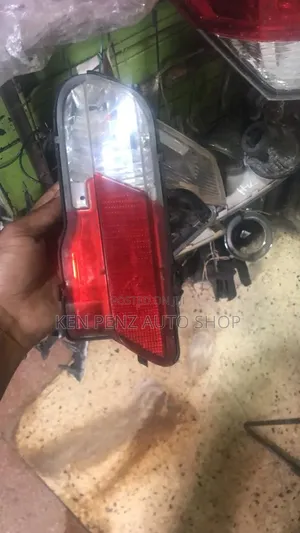Toyota Caldina 2014 - 2016 Rear Bumper Reflector