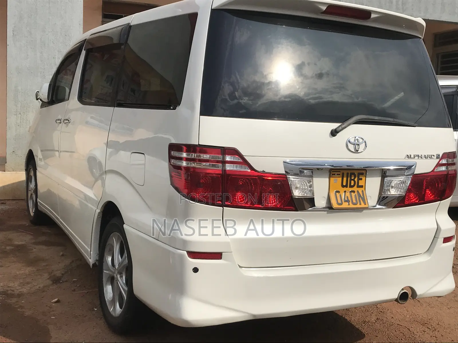 Toyota Alphard 2006 White