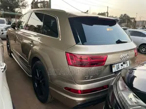 Audi Q7 2018 Gold