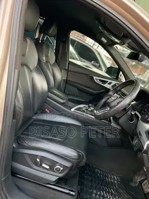 Audi Q7 2018 Gold