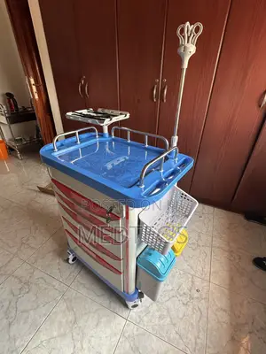 Hospital Emergency Crash Cart