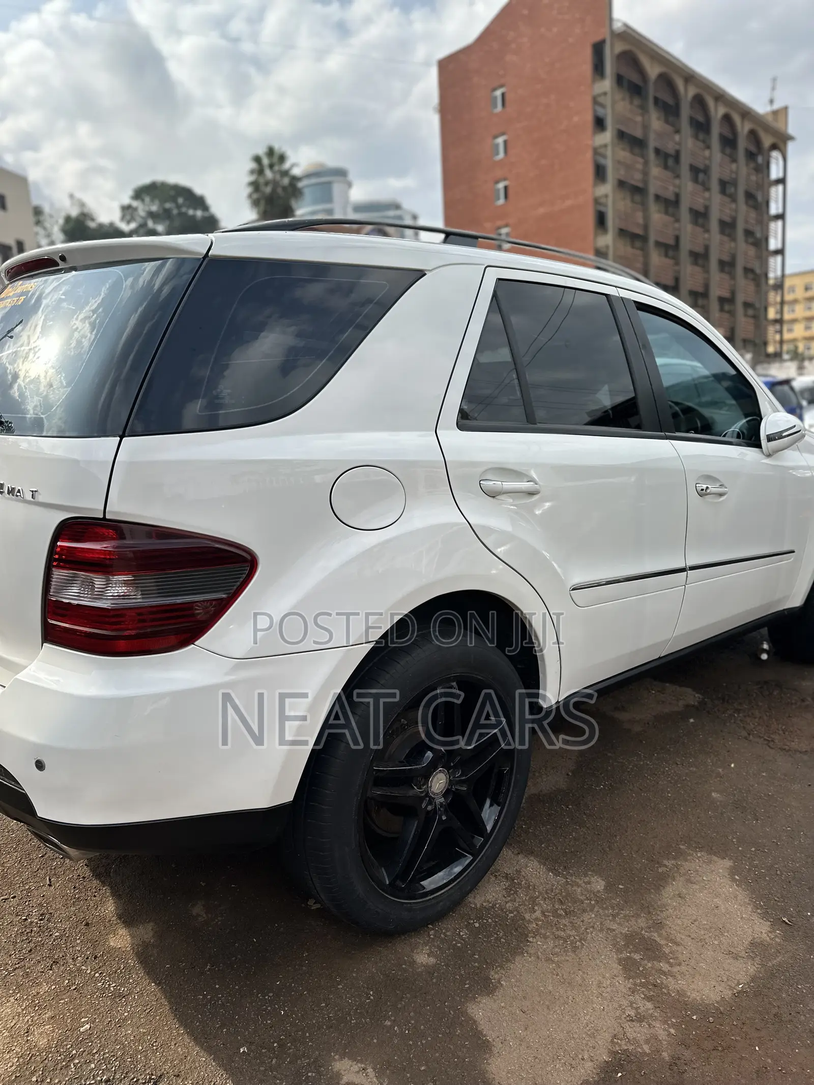 Mercedes-Benz M Class 2010 White