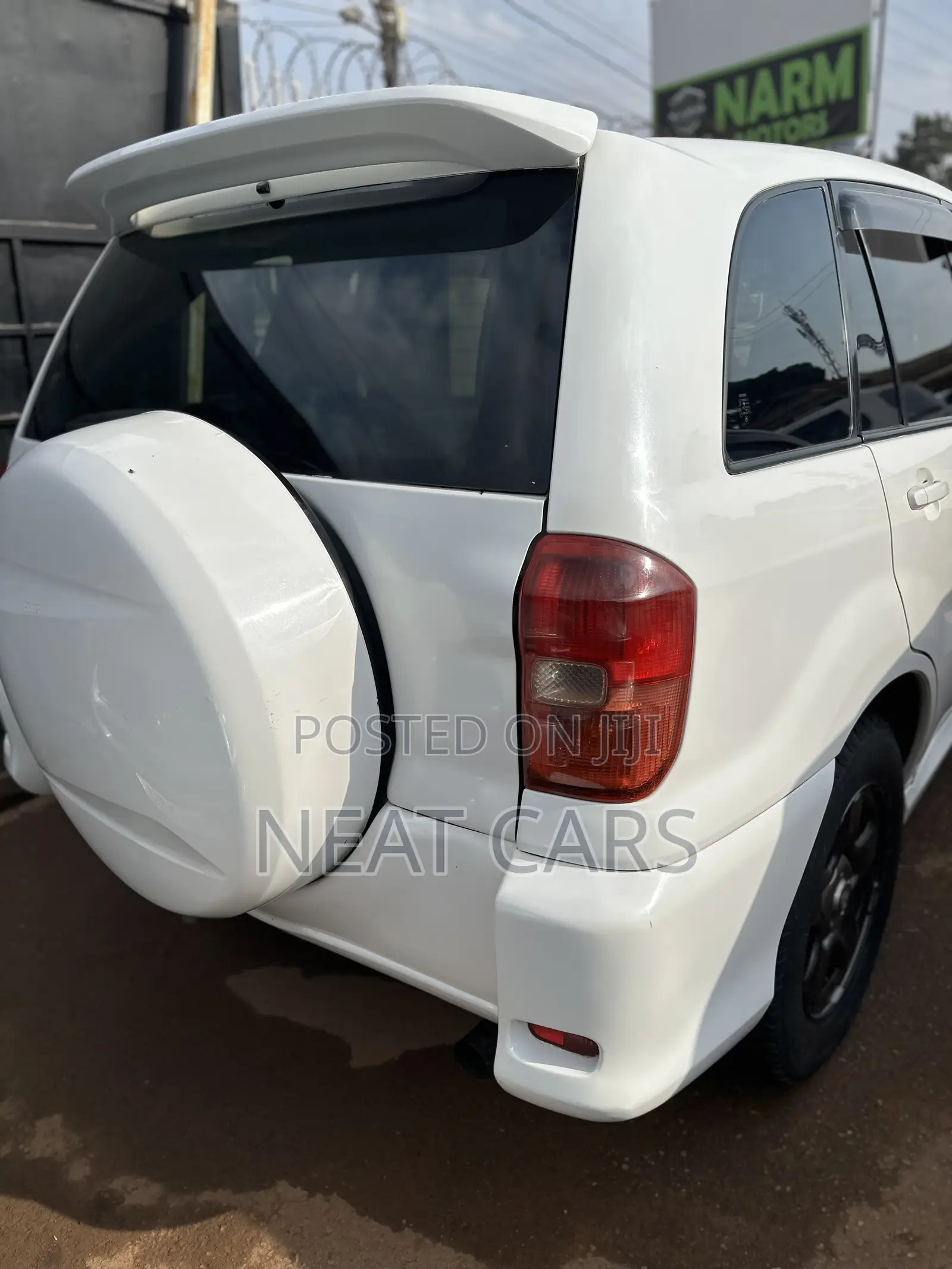 Toyota RAV4 2005 White