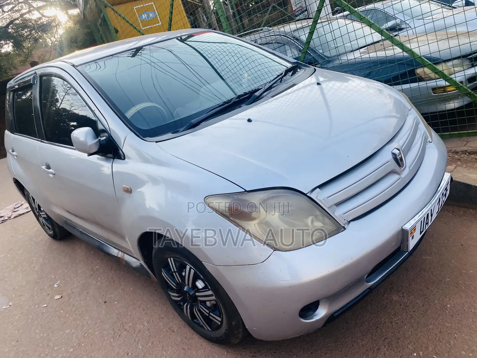 Toyota IST 2005 Silver