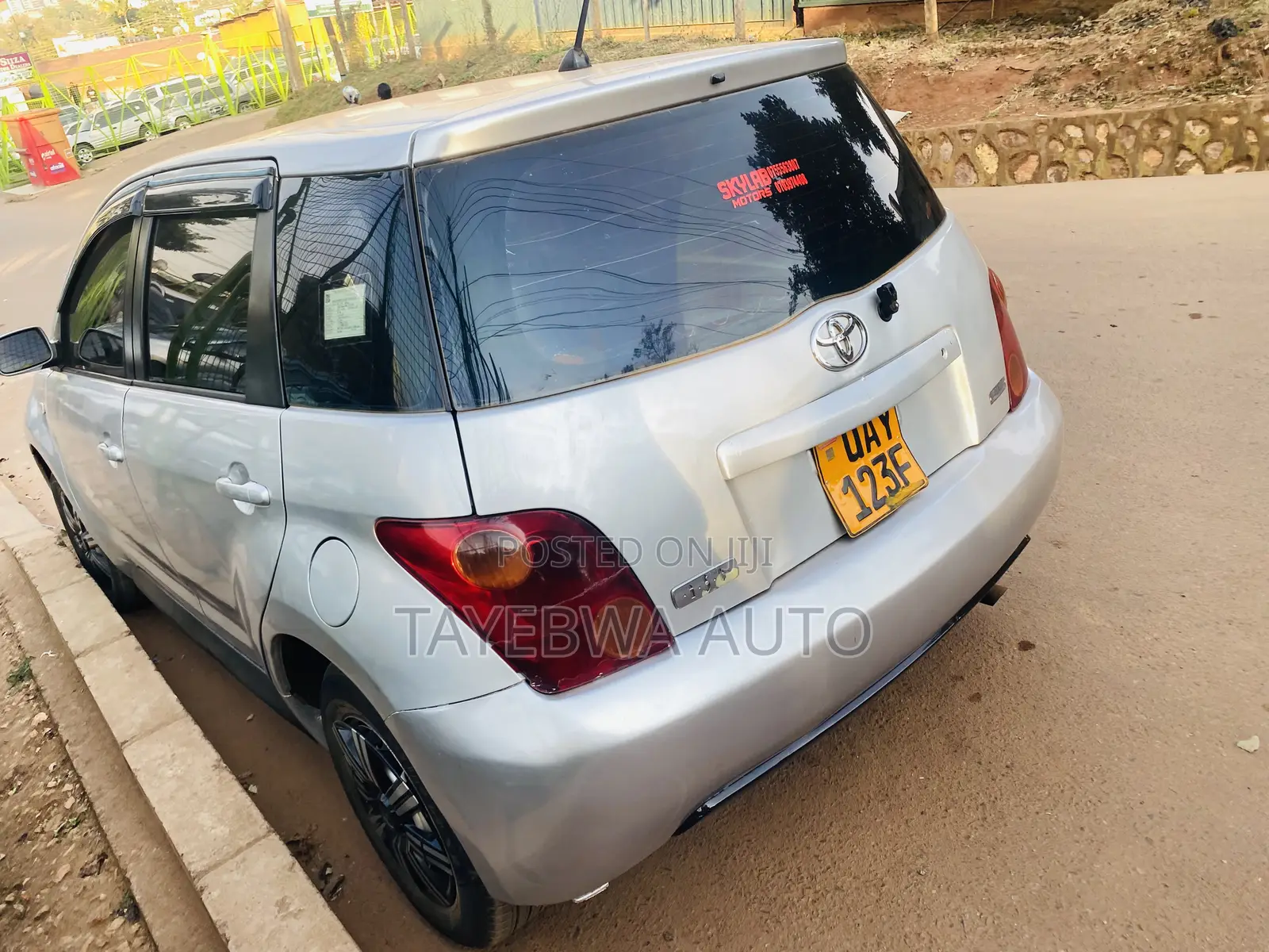 Toyota IST 2005 Silver