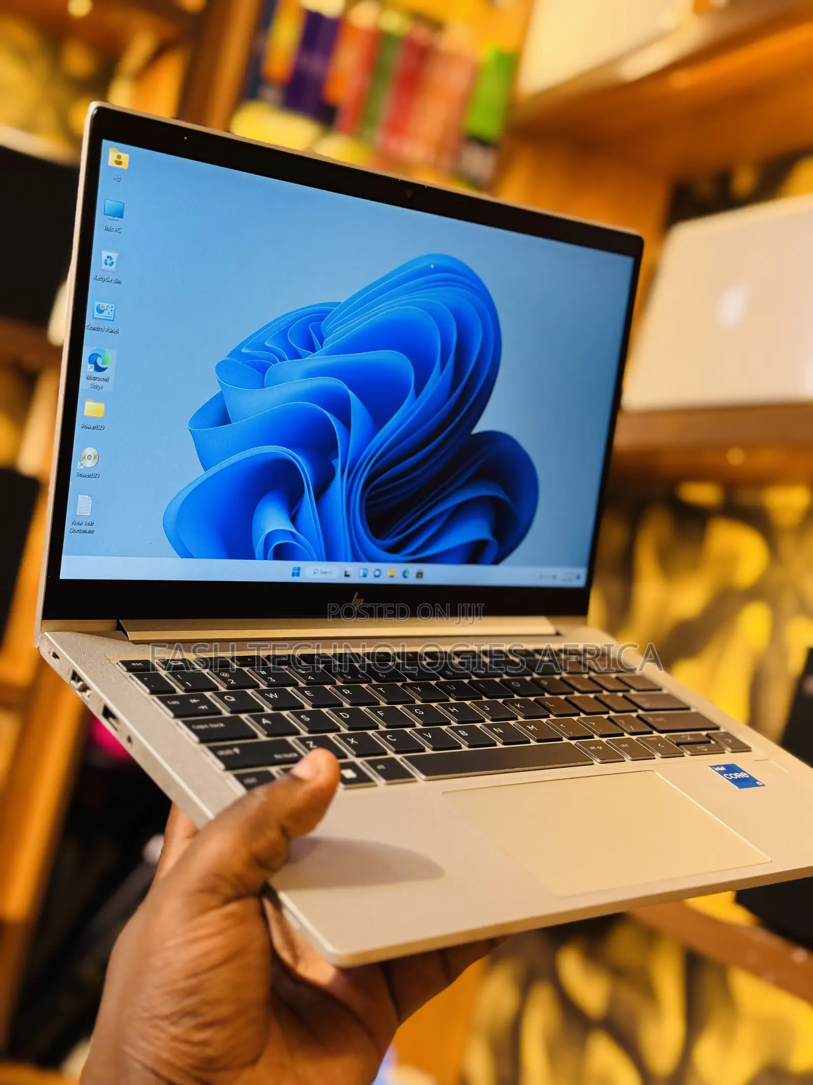 New Laptop HP 630 16GB Intel Core i7 SSD 512GB