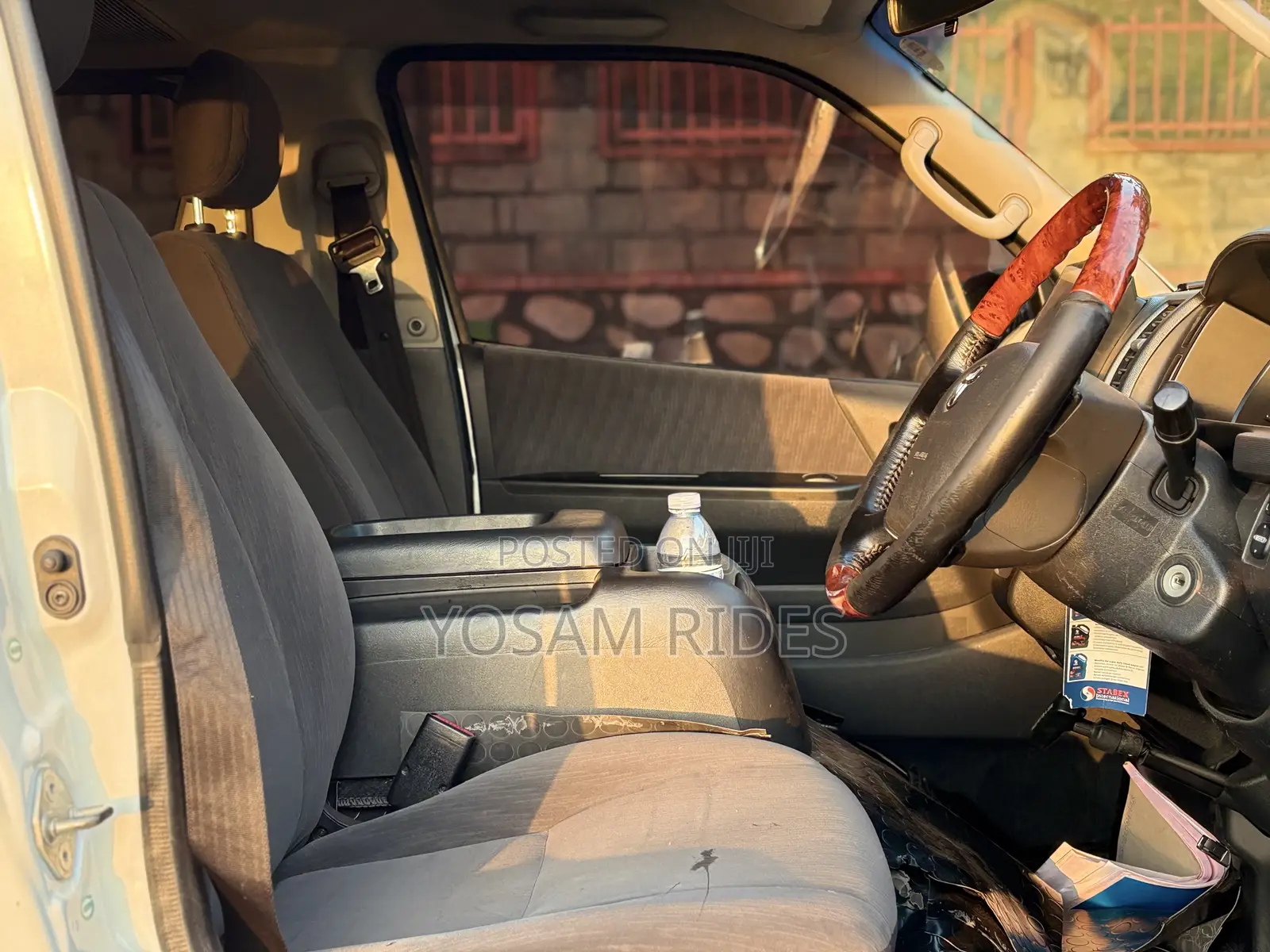 Toyota HiAce 2011 White