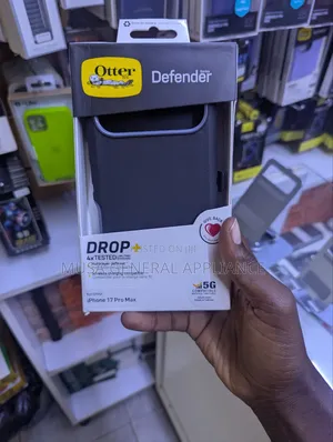 iPhone 17 Pro Max Otter Box Case (Defender)