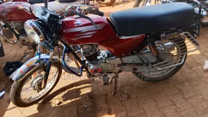 Bajaj Boxer 100 2018 Red