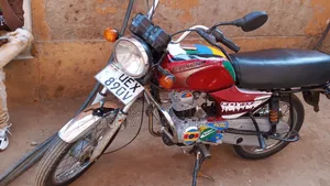 Bajaj Boxer 100 2018 Red