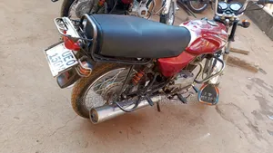 Bajaj Boxer 100 2018 Red