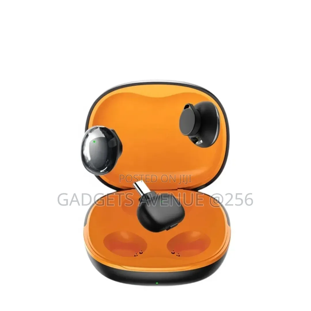 Vlogmate Neo Wireless Microphone System Featuring a Compact Case.