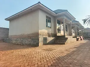2bdrm Duplex in Seeta-Namuganga for sale