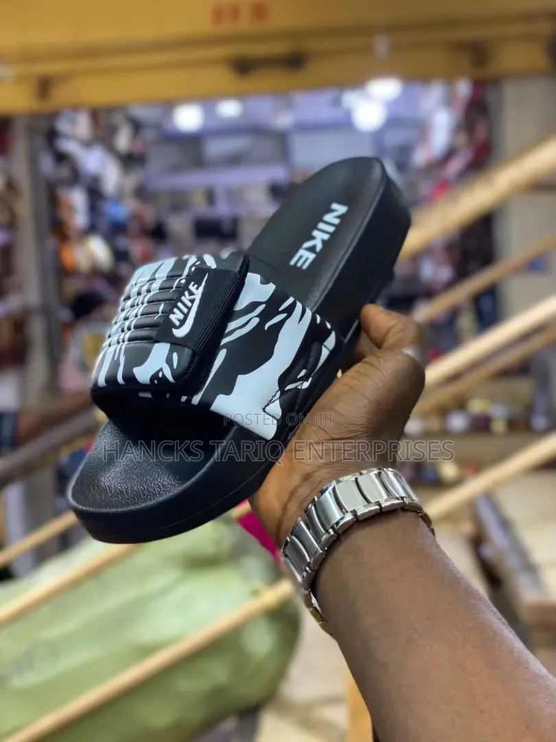 Nike Adjustable Graphic Slides
