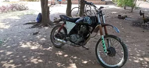 Yamaha 2004 Black