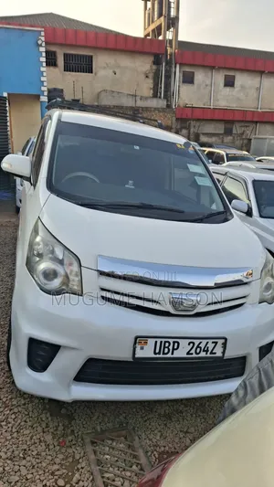 Toyota Noah 2011 White