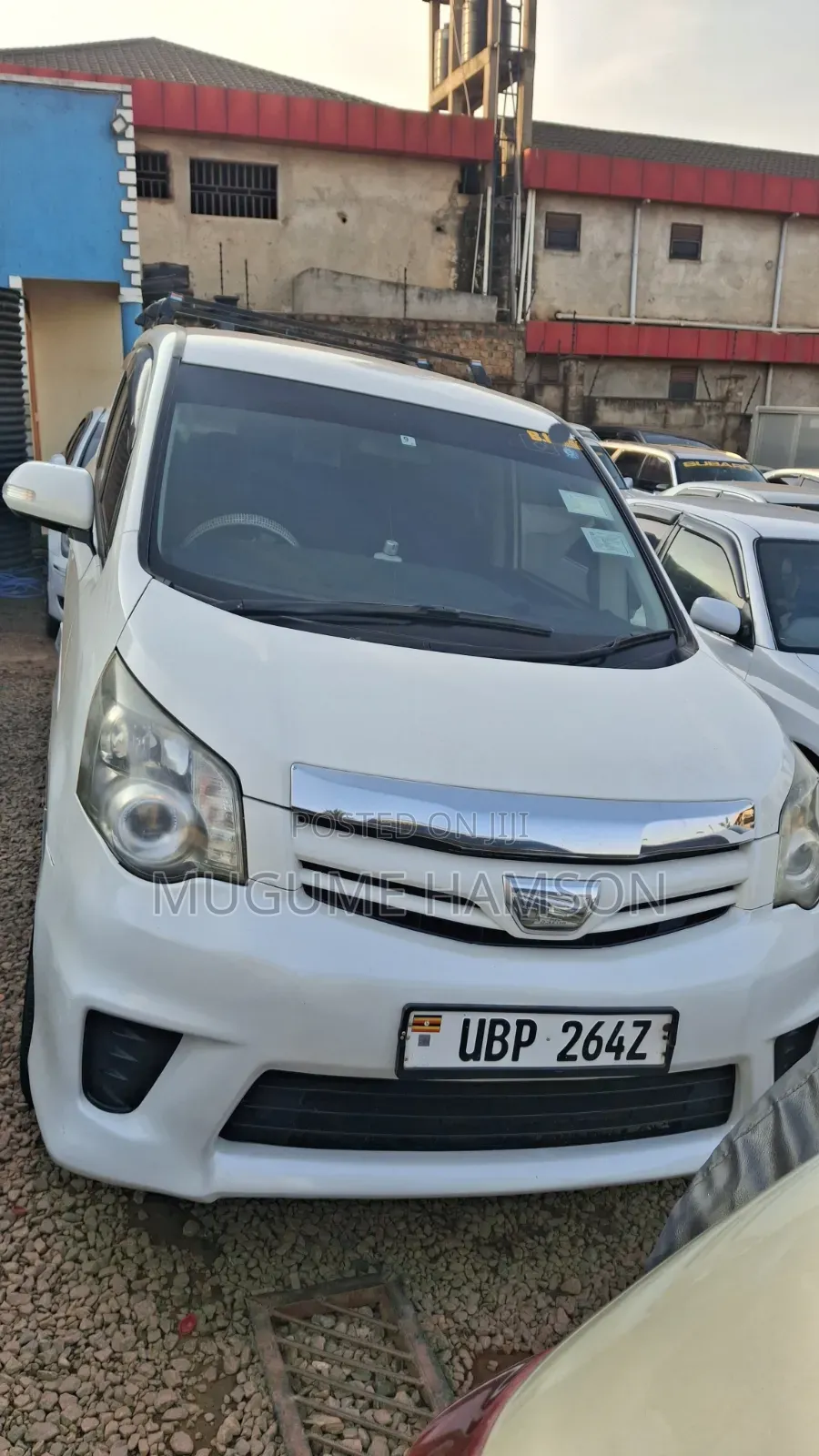 Toyota Noah 2011 White