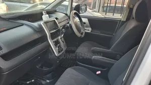 Toyota Noah 2011 White
