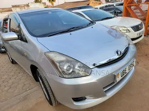 Toyota Wish 2006 Silver