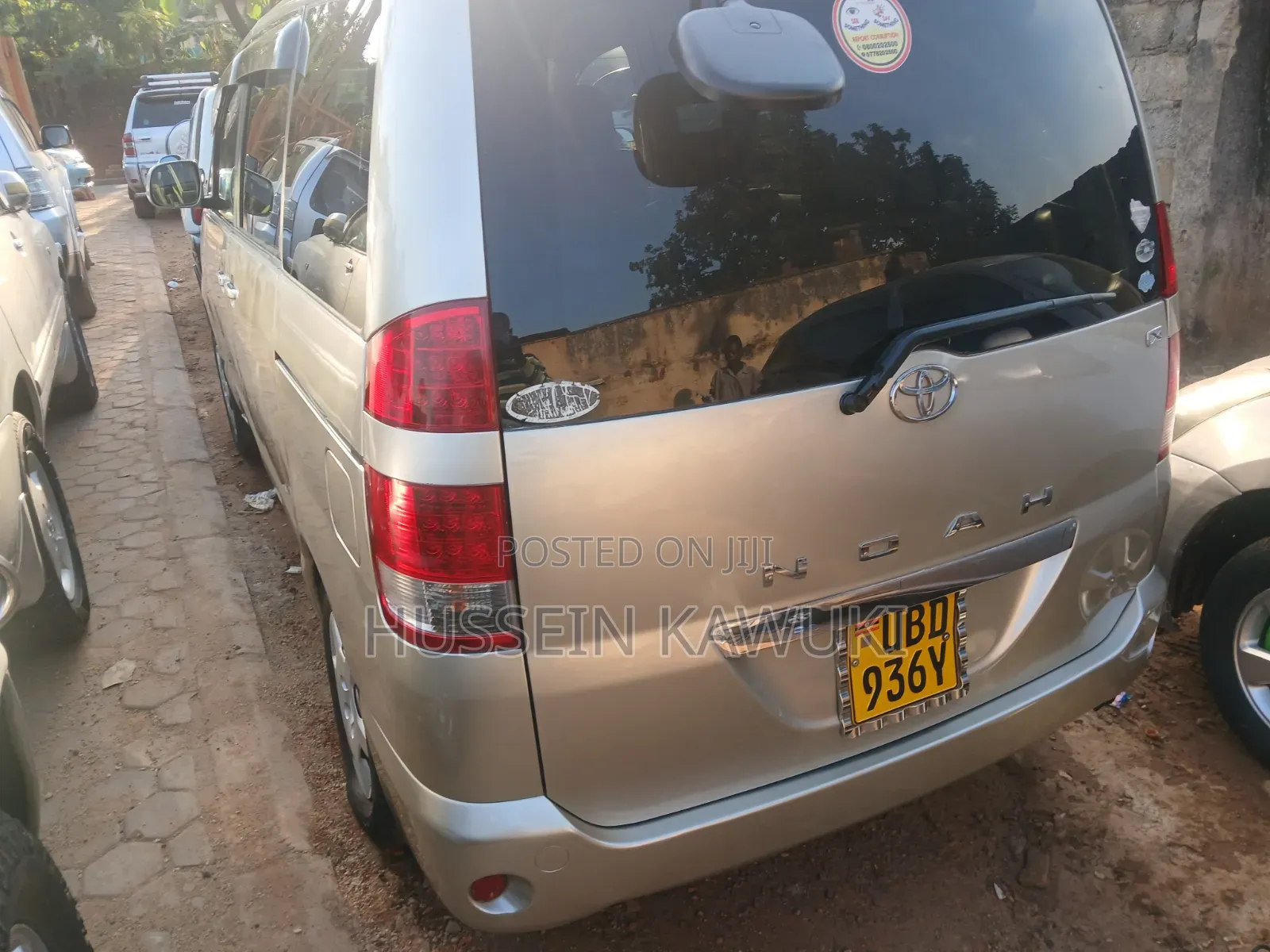 Toyota Noah 2004 Silver