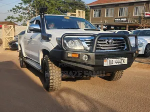 Toyota Hilux 2017 White