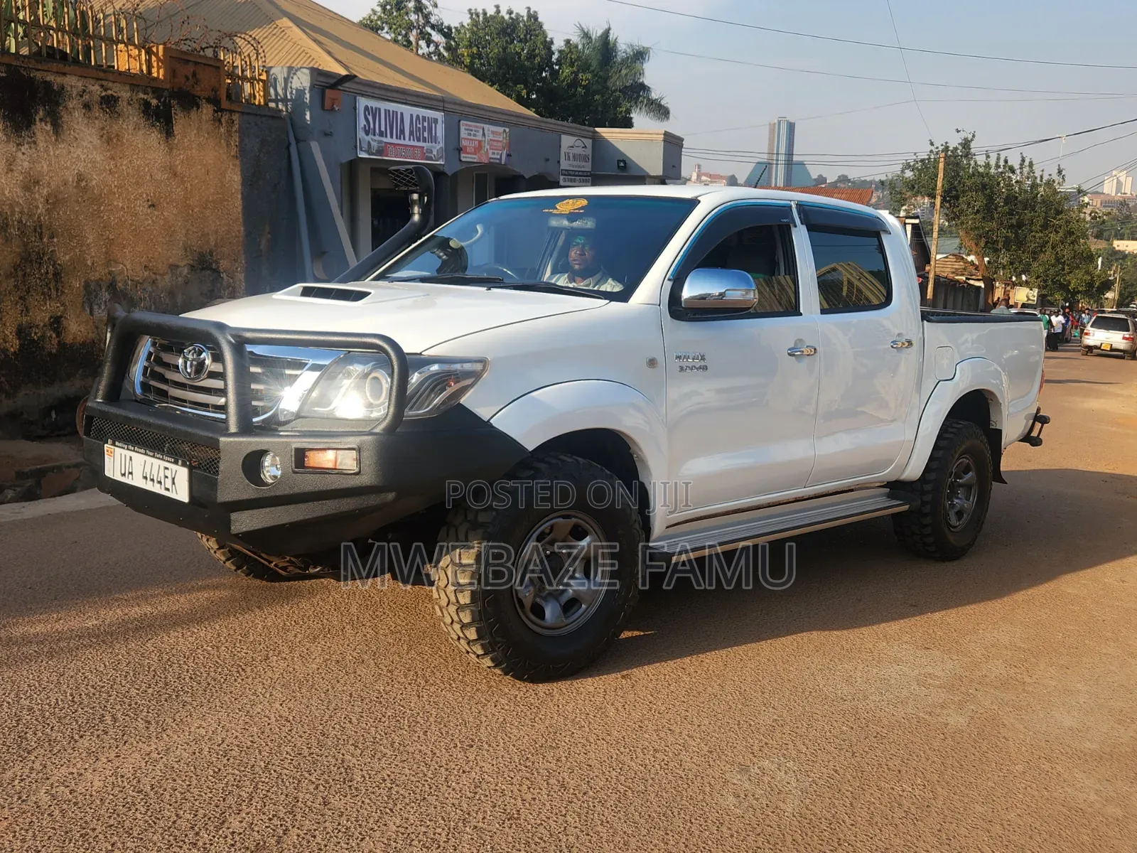 Toyota Hilux 2017 White