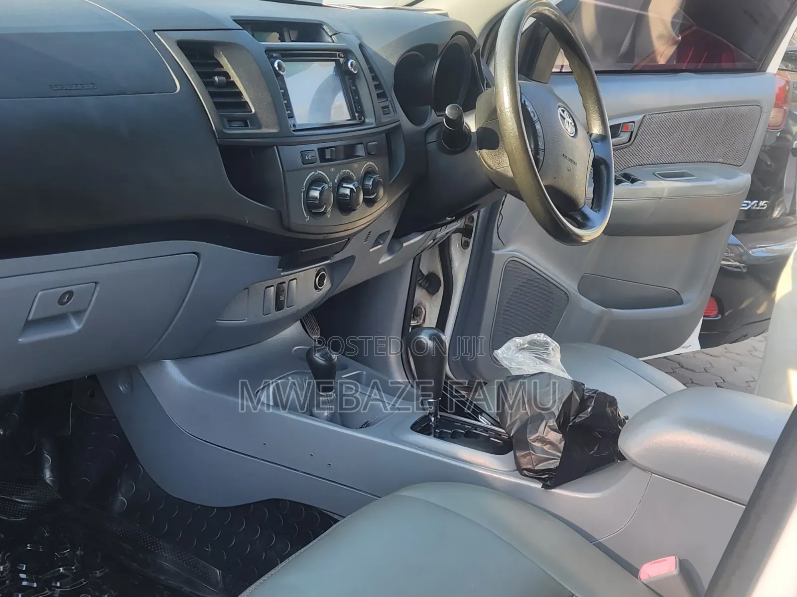 Toyota Hilux 2017 White