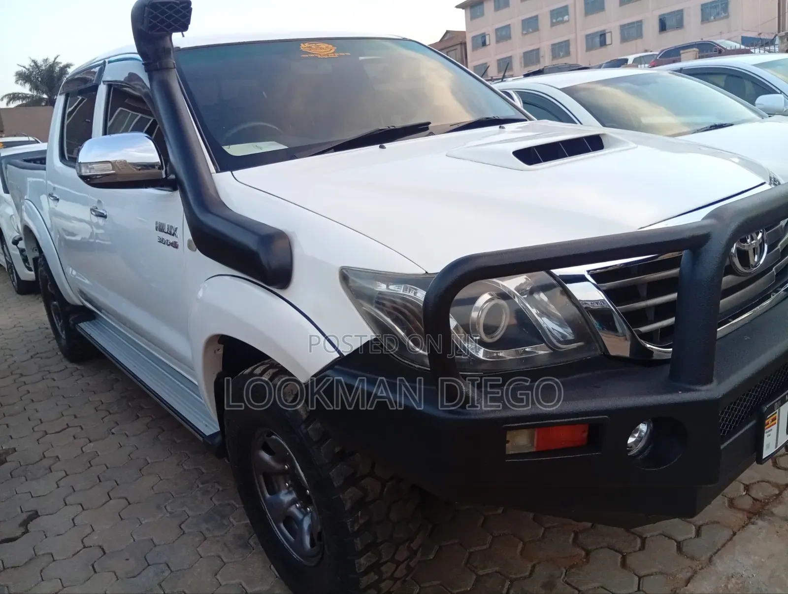 Toyota Hilux 2009 White