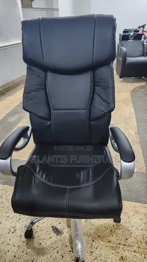 High-End Office Chair Original Black