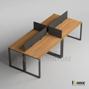 Four Compatiments Workstation